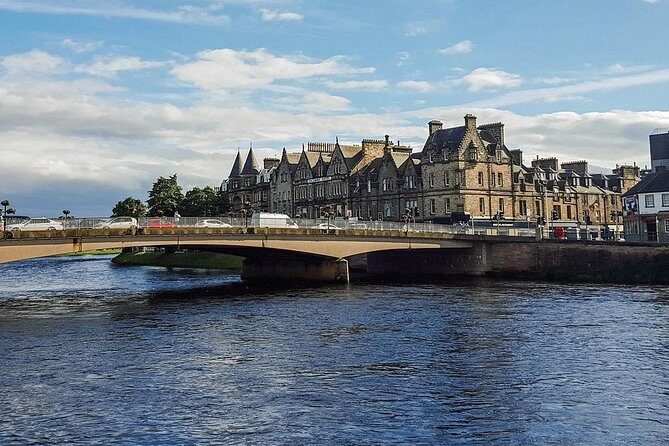 Cawdor Castle, Inverness, Culloden, Outlander and Loch Ness Tour - Authentic Experiences and Guides That Make the Difference