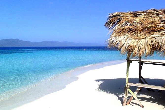 Cayo Arena Catamaran Cruise from Puerto Plata with Lunch - Key Points