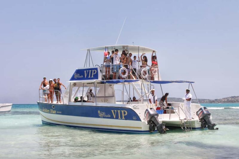 Cayo Arena: VIP Experience in Luxury Catamaran - Key Points
