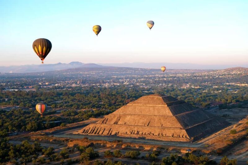 CDMX: balloon ride over Teotihuacan with transportation included - Key Points