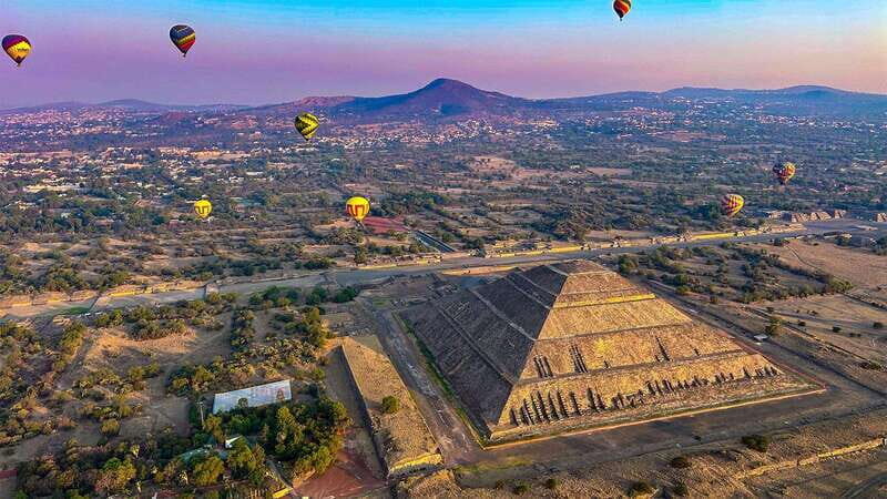 CDMX: Fly over Teotihuacan in a hot air balloon and visit the Basilica of Guadalupe - An Immersive Day at Teotihuacan and Beyond