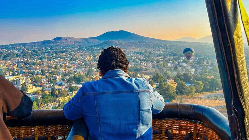 CDMX: Fly over Teotihuacan in a hot air balloon and visit the Basilica of Guadalupe - Authentic Experiences and Genuine Value