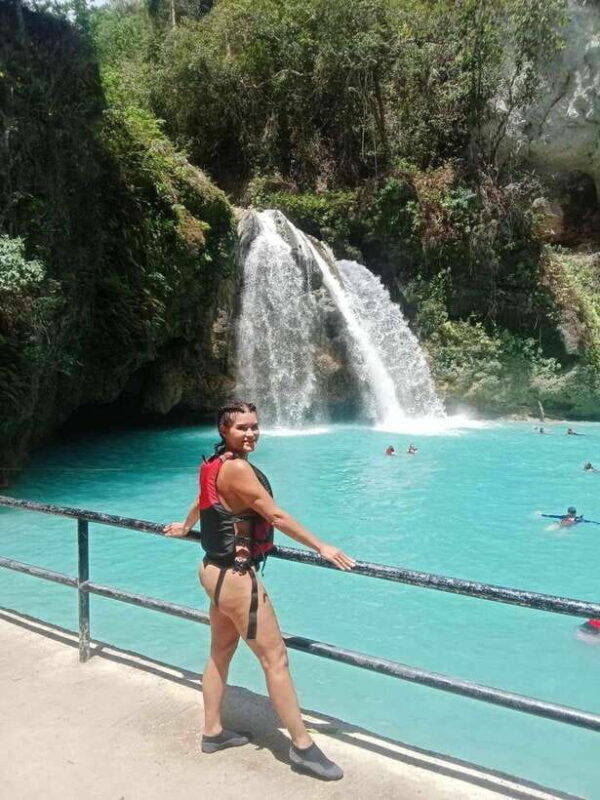 Cebu Group Tour: Whaleshark Watching & Kawasan Canyoneering - An In-Depth Look at the Cebu Adventure