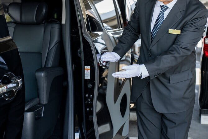 Center Tokyo Private One Way Transfer To Narita Airport (License) - A Detailed Look at the Experience