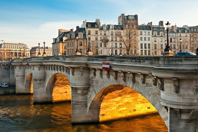 Central Paris Highlights Walking Tour - Key Points
