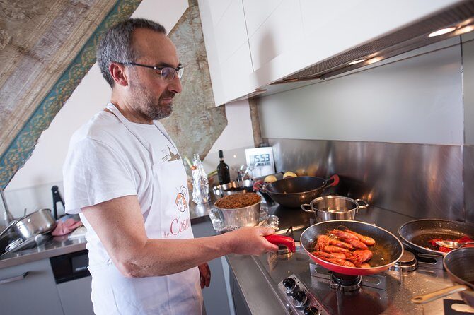 Cesarine: Market Tour & Dining at a Local's Home in Naples - Key Points