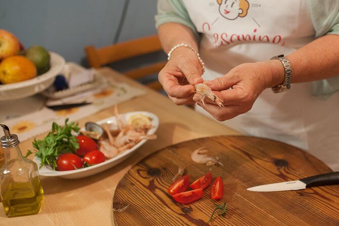 Cesarine: Small Group Market Tour & Cooking Class in Alberobello - Key Points