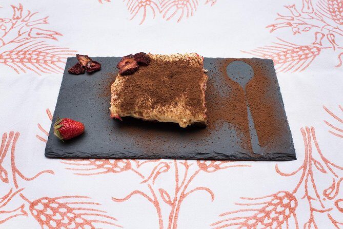 Cesarine: Small group Pasta and Tiramisu class in Milan - Key Points