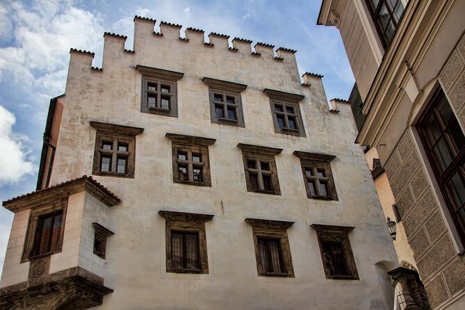 Cesky Krumlov Private day trip from Prague with Lunch and Castle admission - The Sum Up