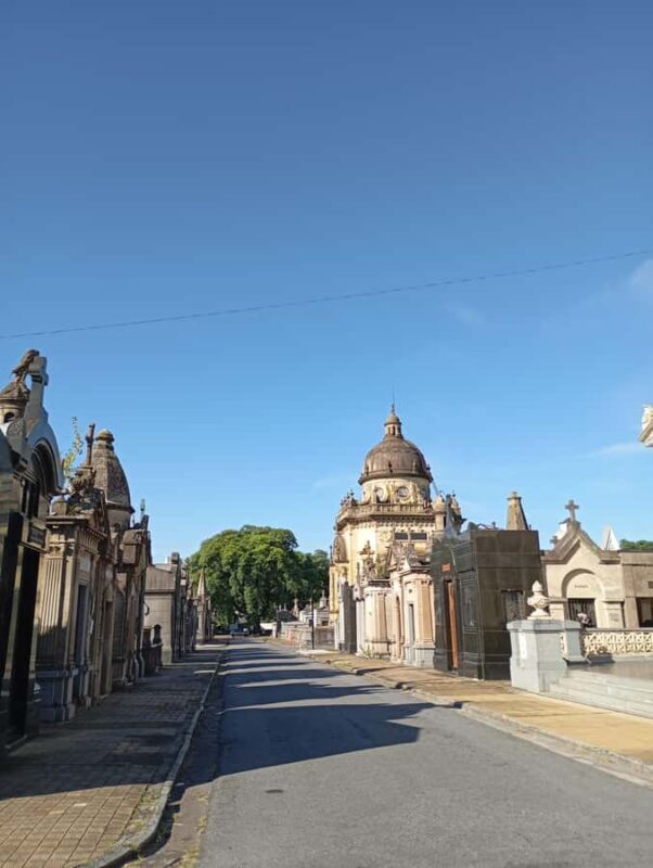 CHACARITA CEMETERY + PARQUE CHAS (LABYRINTH) - Key Points