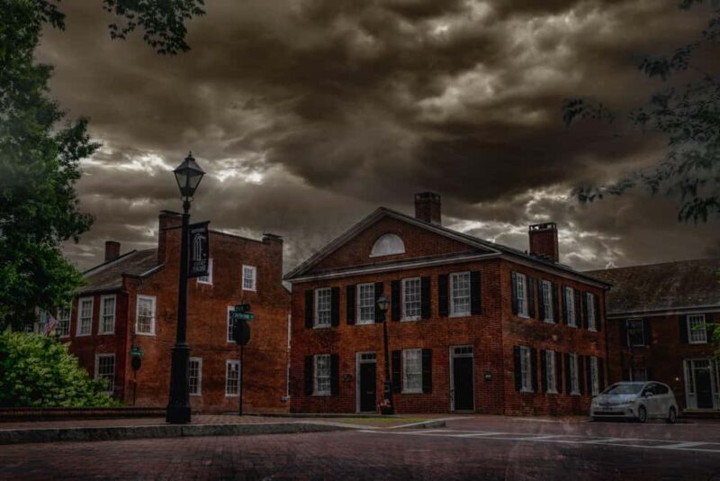 Chains, Coffins, & Curses: Charlottesville Ghost Tours - A Complete Look at the Chains, Coffins, & Curses Tour