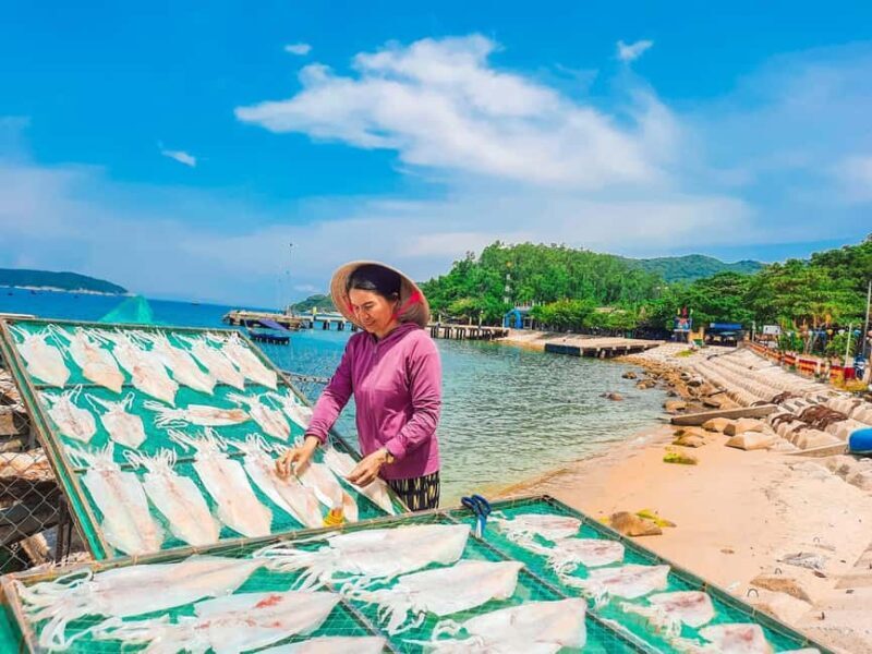 Cham Island: Experience Snorkeling and Lunch In A Day Tour - Relaxing at Lang Beach
