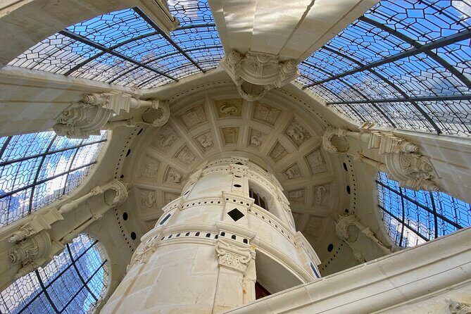 Chambord, Chenonceau, Da Vinci Castle Small group Trip from Paris - Returning to Paris – Reflecting on a Long but Rich Day
