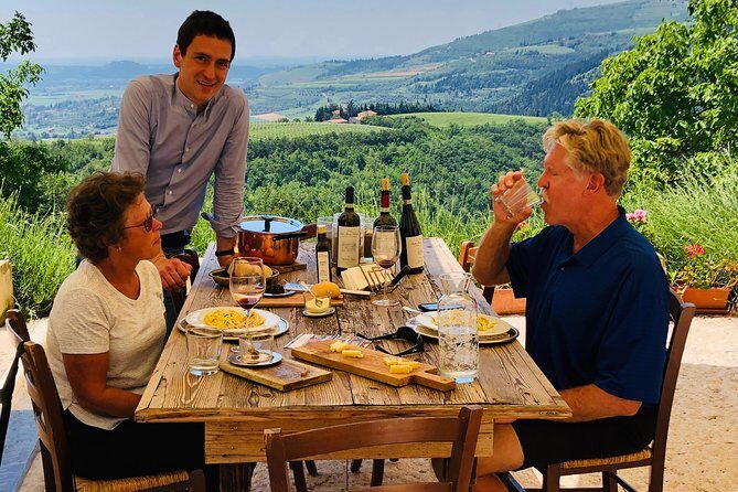 Champagne Experience at a Boutique Winery - Food Pairings: Gourmet Snacks to Complement the Bubbles