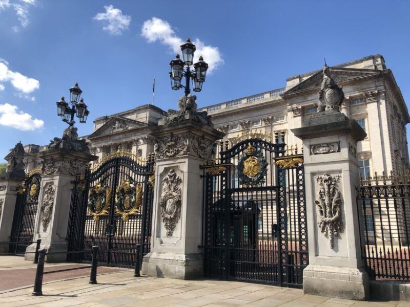 Changing of the Guard and Buckingham Palace Entry Ticket - A Detailed Look at the Experience