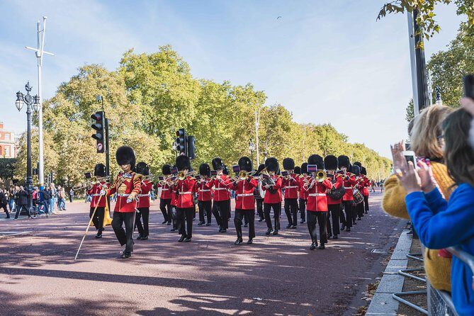 Changing of the Guard Guided Walking Tour in London - FAQ