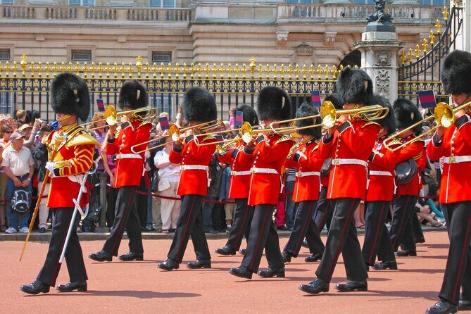 Changing of the Guard & Royal Food Tour with 10+ Tastings - Key Points