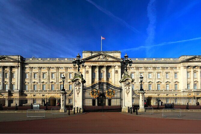 Changing of the Guard & Royal London Small-Group Walking Tour - Key Points