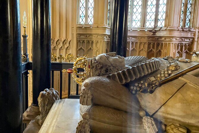 Changing of the Guard, Westminster Abbey & Tower of London Tour - The Tower of London: History in Stone