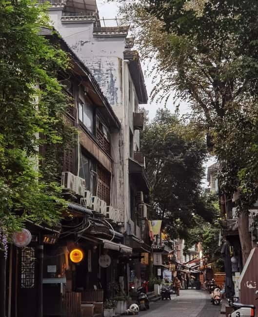 Changsha: Hunan Museum, Fan Painting Workshop & Night Market - Night Market & Evening Strolls: The City Comes Alive