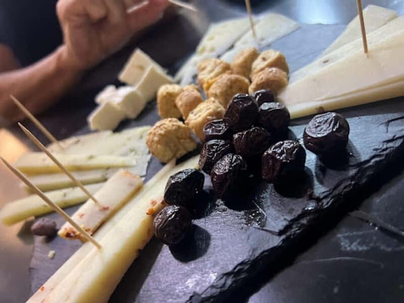 Chania Old Town: Vegetarian Food & Sightseeing Walking Tour - Exploring Chania Old Town: Vegetarian Food & Sightseeing Walking Tour — A Deep Dive