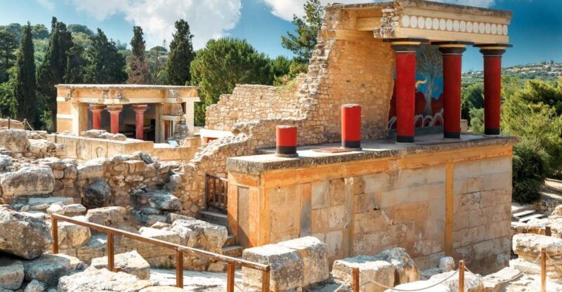 Chania/Rethymno: Knossos & Heraklion Archaeological Museum - Lunch and Free Time in Heraklion