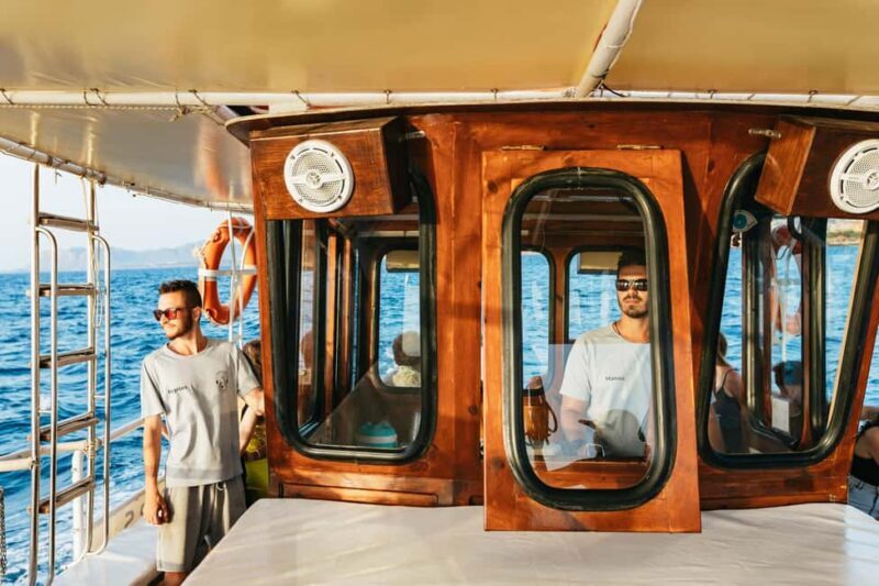 Chania: Sunset Boat Cruise with Guide - FAQ