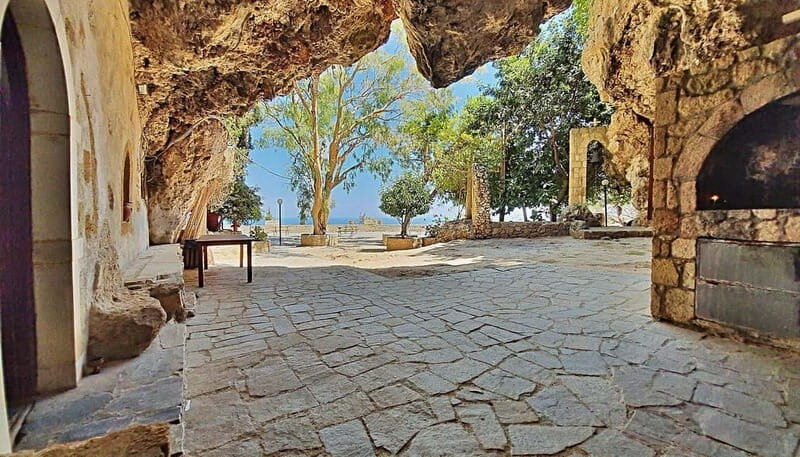 Chania Unfiltered: Craft Beer Tasting & Hidden Cave Hike - A Genuine Look at the Experience
