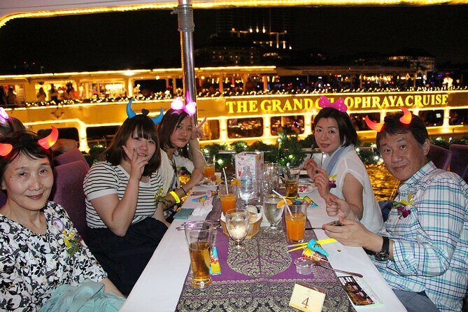 Chaophraya Cruise Dinner Cruise Along With Chao Phraya River Bangkok - The Sum Up