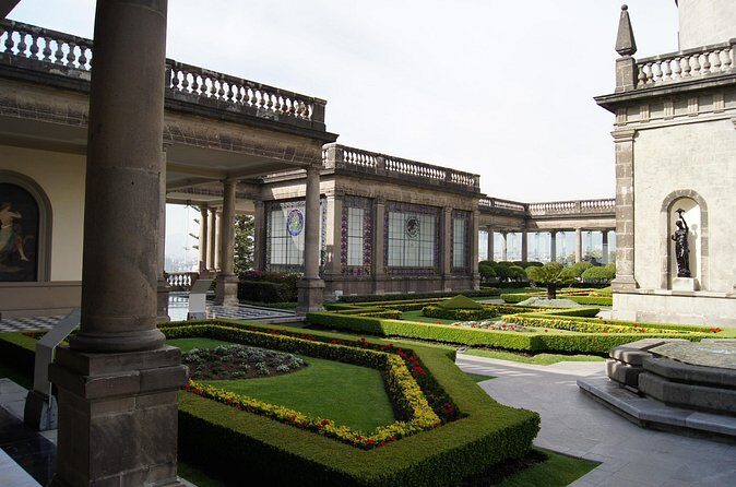 Chapultepec Castle and Gardens - Who Would Love This Tour?