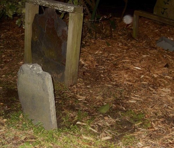 Charleston: 90-Minute Ghost & Graveyard Walking Tour - Charleston: 90-Minute Ghost & Graveyard Walking Tour