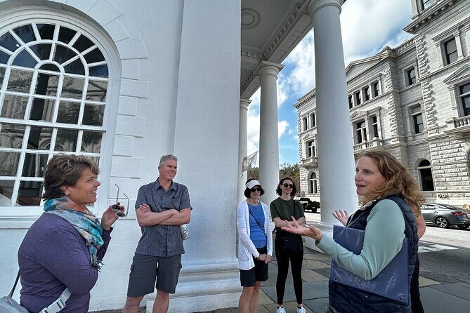 Charleston Gardens & Architecture 2 Hour Small Group Walking Tour - Key Points