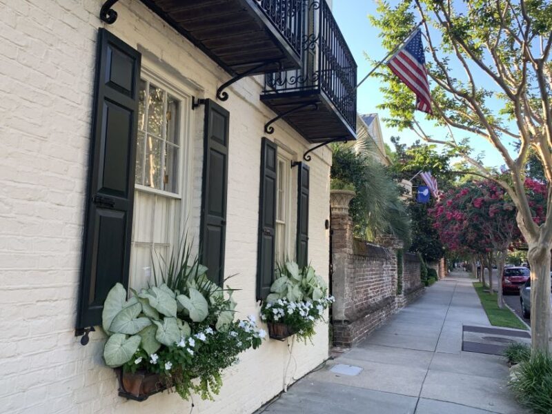 Charleston: Historical Walking Tour with Storytelling - The Experience and Accessibility
