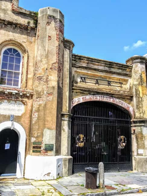 Charleston History Tour-Small Groups Only-History & Alleys - Authentic Stories from the Past