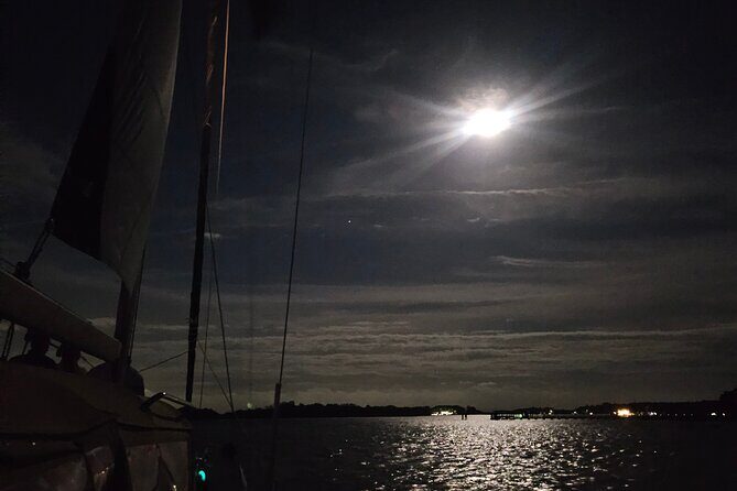 Charleston Moonlight Cruise Aboard Windchaser 50Ft Luxury Yacht - Key Points
