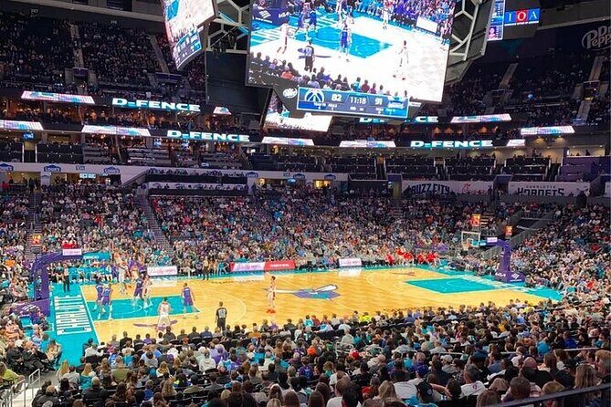 Charlotte Hornets Basketball Game at Spectrum Center - The Spectrum Center Experience: Setting the Scene
