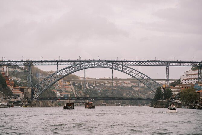 Charm cruise in Porto with wine tasting - Charm Cruise in Porto with Wine Tasting: A Perfect Blend of Views and Flavors