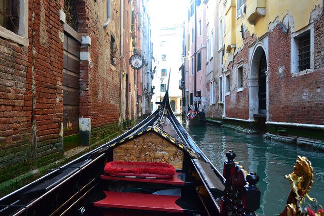 Charming Gondola Ride on the Grand Canal & Gondola Gallery - The Sum Up