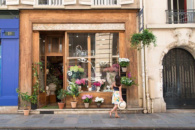 CHARMING PARIS: Half day guided visit and photo reportage - The Sum Up