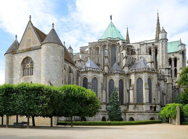 Chartres Cathedral 5 Hours Tour from Paris with Private Transport - A Quick Look at the Experience