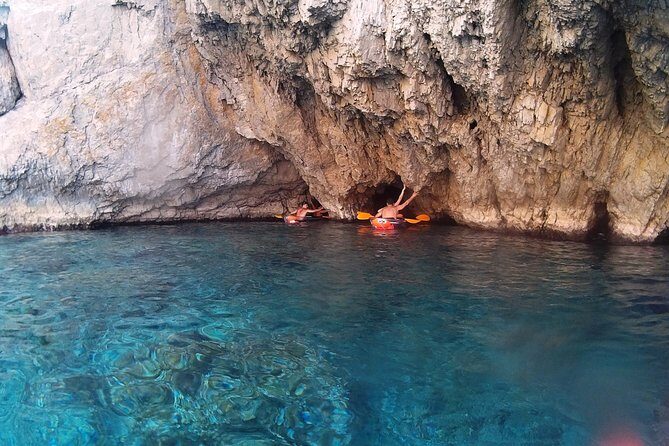 Chasing Syrens Transparent Kayak Winter Tours - Key Points