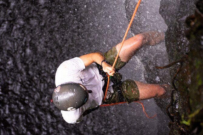 Chasing Waterfalls:Wild Hawaii Rappelling - The Sum Up