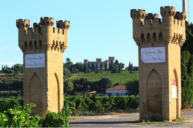 Châteauneuf du Pape Wine Day Tasting Tour including Lunch from Avignon - FAQs