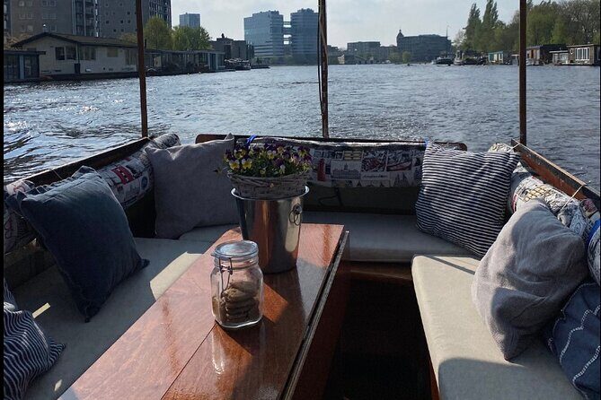 Cheese and wine cruise: Savor Amsterdams beauty and flavors - The Experience: What to Expect from the Cheese & Wine Cruise
