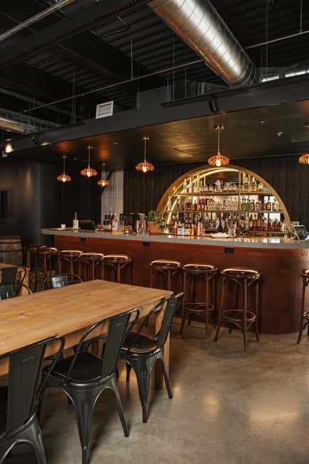 Chelsea: Guided tour of the Square Distillery - A Close Look at the Experience