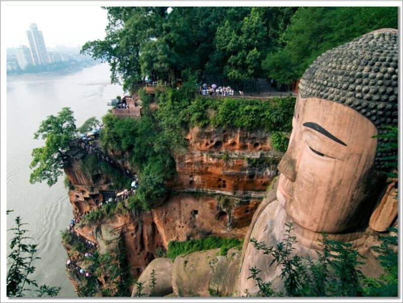 Chengdu: 2 Days Panda, Leshan Buddha and Emeishan Group Tour - Authenticity and Cultural Experience