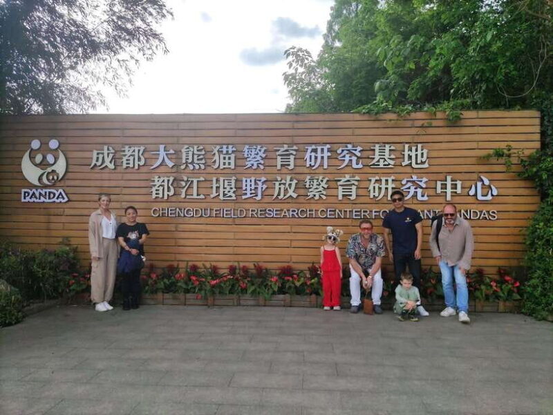 Chengdu: 3-Day Panda Base, Giant Buddha, and Ancient Town - Key Points