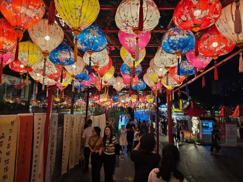 Chengdu at night - An In-Depth Look at Chengdu at Night: What to Expect