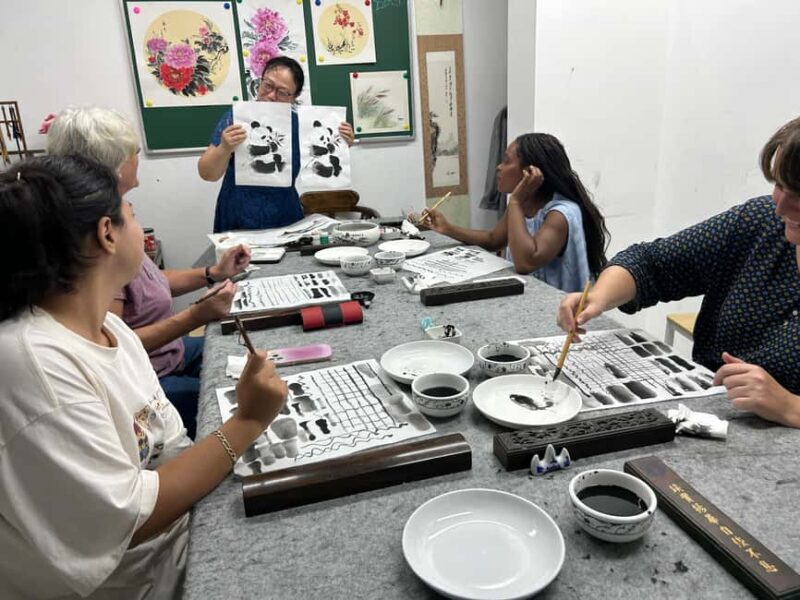 Chengdu: Chinese Calligraphy & Chinese Painting Class - A Close Look at the Experience