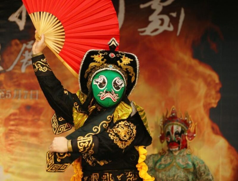 Chengdu: Illuminated Night Tour with Sichuan Opera or Hotpot - Final Thoughts: Is It Worth It?